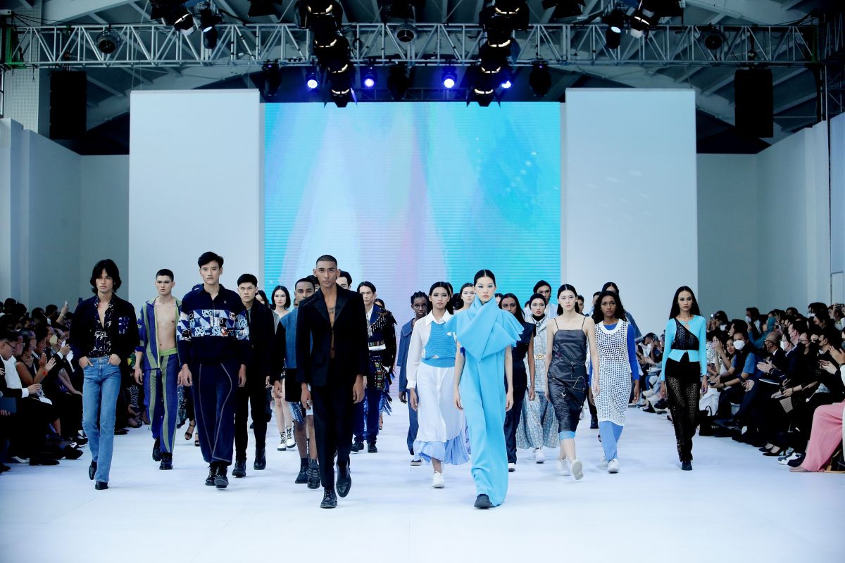 (Foto: Suasana catwalk JFW pada saat opening show, 24 Oktober 2022)