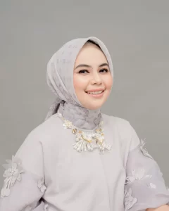 Nadine Gaus